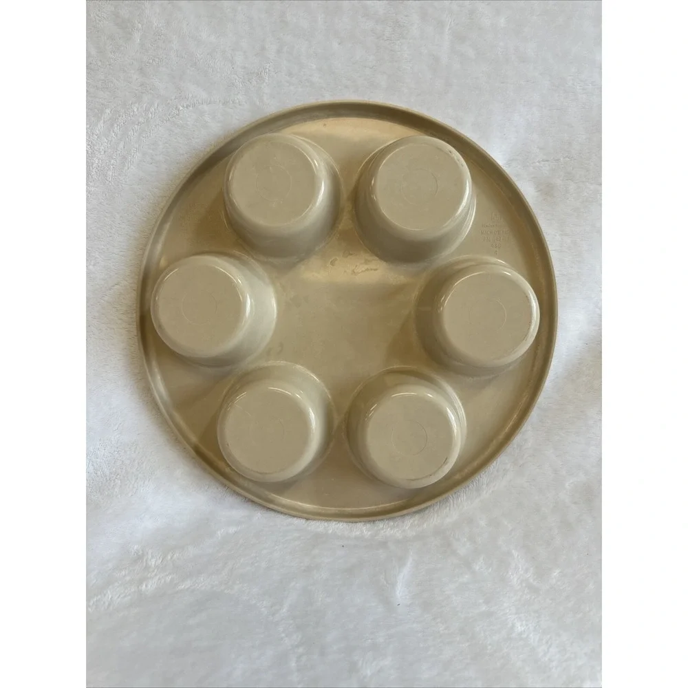 Anchor Hocking Beige 6 Cup Muffin Pan PM 447 11 Microwave Safe‎